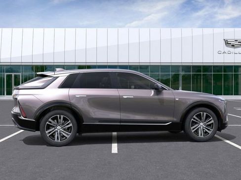 New 2026 Cadillac Lyriq Luxury image 5