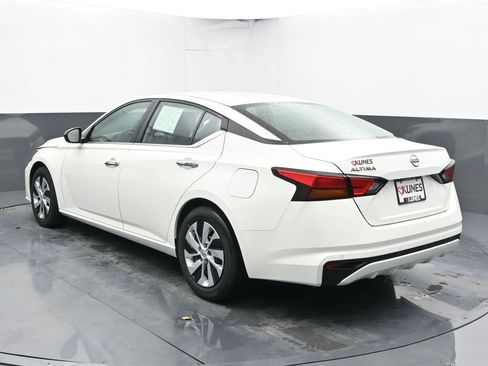 Used 2024 Nissan Altima 2.5 S image 9