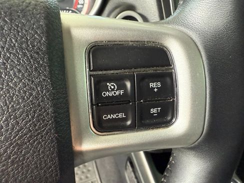 Used 2019 Dodge Journey SE w/ Premium Group image 22