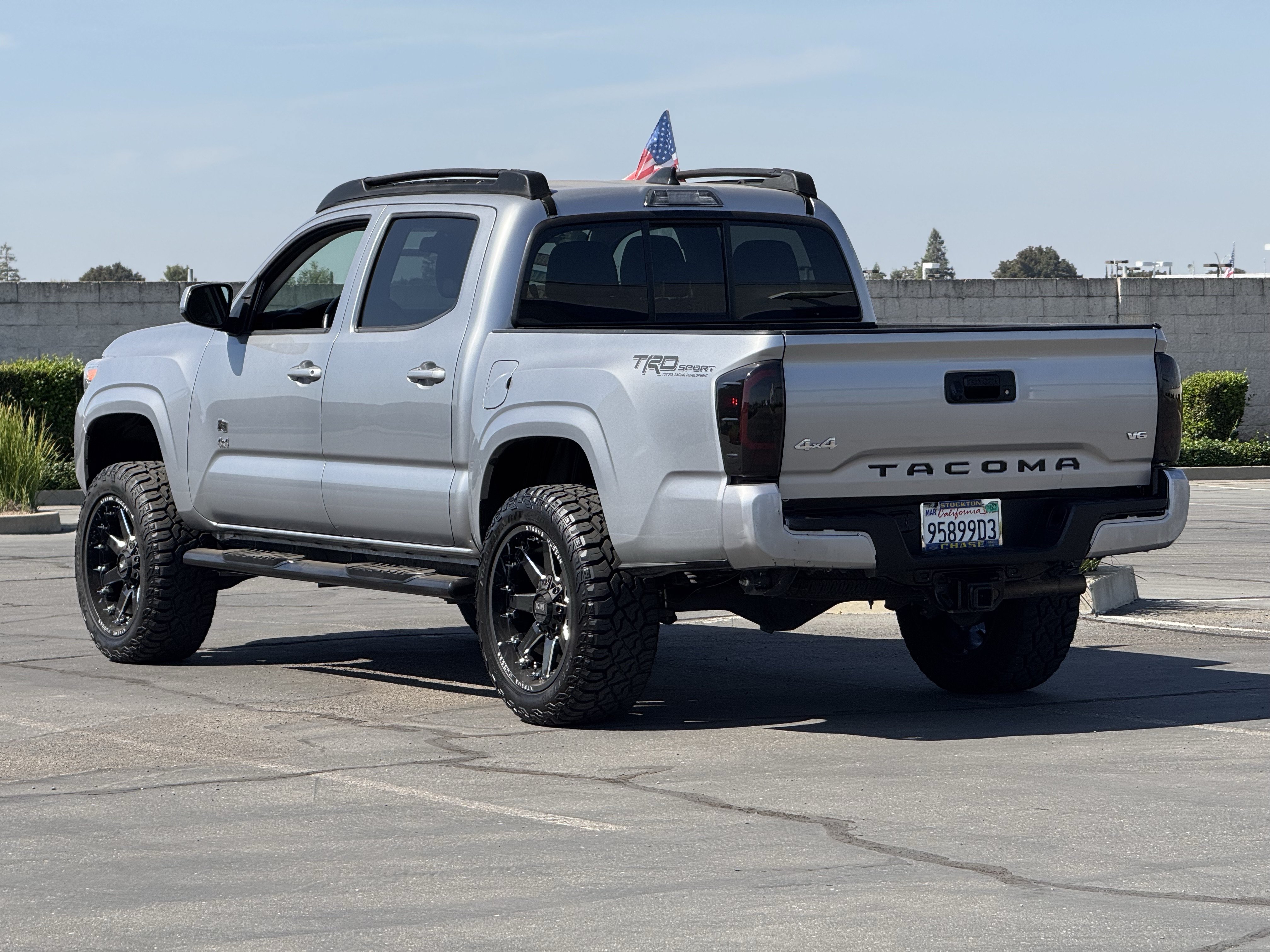 Used 2021 Toyota Tacoma SR AWD/4WD image 5