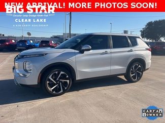 Used 2023 Mitsubishi Outlander SE video 1
