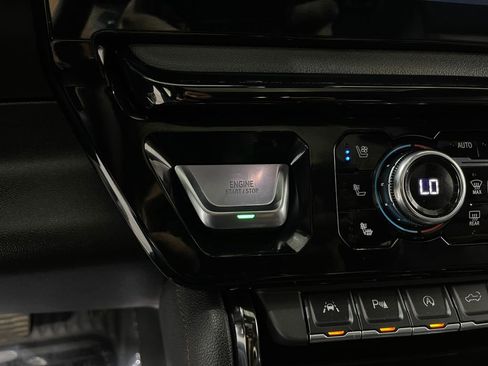 Used 2023 GMC Sierra 1500 AT4 w/ Technology Package image 21