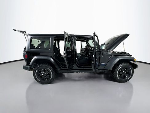 Used 2023 Jeep Wrangler Unlimited w/ Cold Weather Group image 26