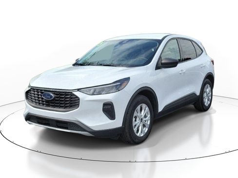 Used 2025 Ford Escape Active FWD image 3