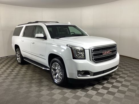 Used 2019 GMC Yukon XL SLT w/ Open Road Package AWD/4WD image 1