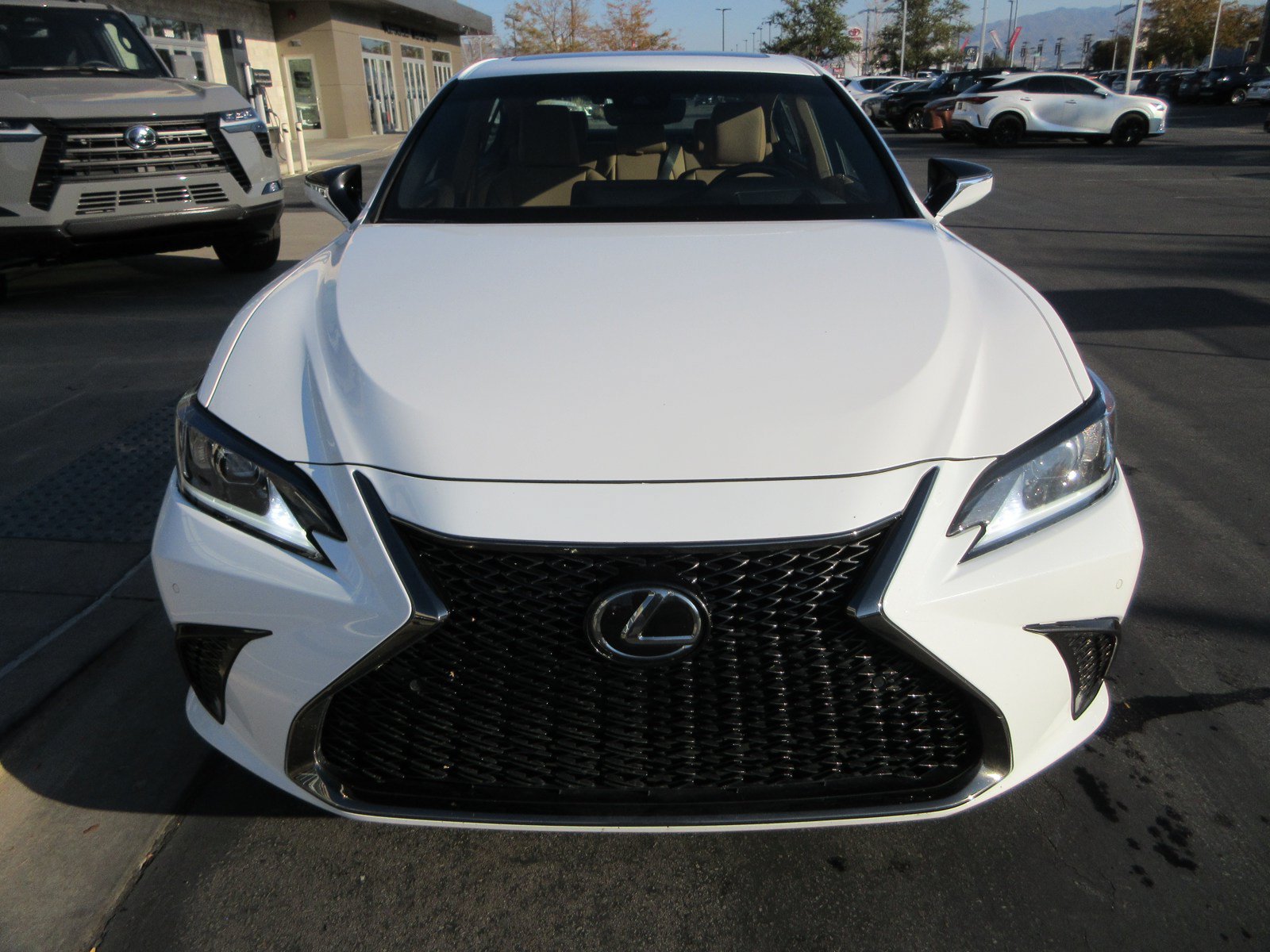 Used 2023 Lexus ES 300h w/ Accessory Package (Z2) FWD image 15