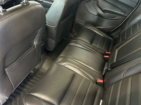 Used 2017 Ford Escape Titanium w/ Canadian Touring Package AWD/4WD image 4