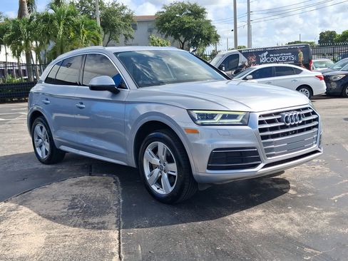 Used 2019 Audi Q5 2.0T Premium Plus w/ Premium Plus Package AWD/4WD image 4