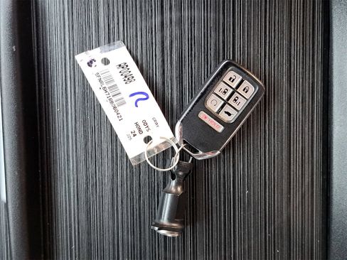 Used 2024 Honda Odyssey Sport image 40