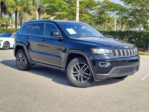 Used 2020 Jeep Grand Cherokee Laredo w/ Laredo X Package image 34