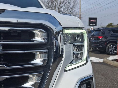 Used 2022 GMC Sierra 1500 SLT w/ SLT Premium Plus Package image 11
