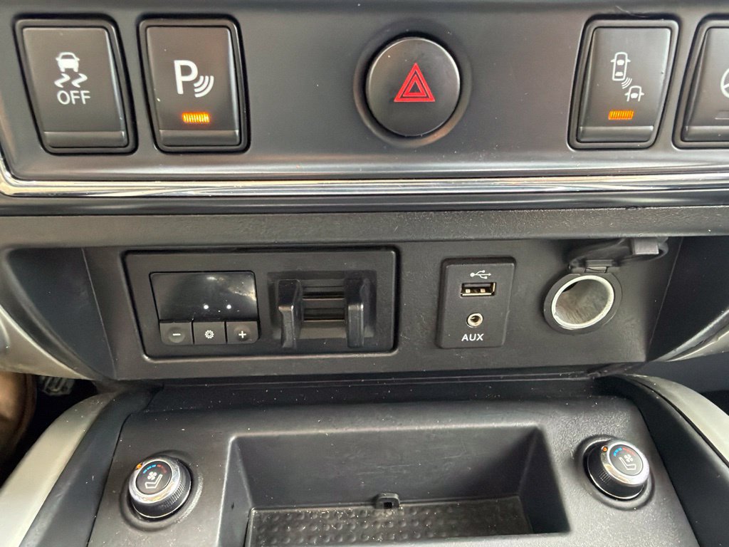Used 2017 Nissan Titan PRO-4X AWD/4WD image 16