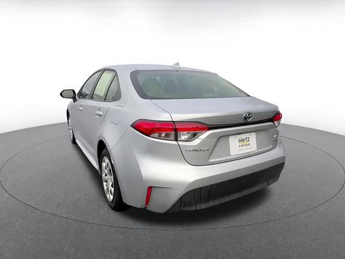 Used 2025 Toyota Corolla LE image 11