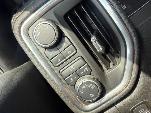 Used 2019 Chevrolet Silverado 1500 LT w/ All-Star Edition AWD/4WD image 17