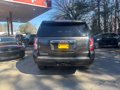 Used 2018 GMC Yukon Denali image 6