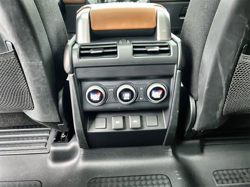 Used 2024 Land Rover Defender 130 X image 16