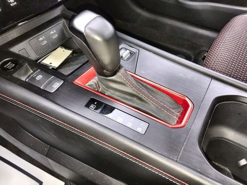 Certified 2025 Nissan Kicks SR FWD image 19