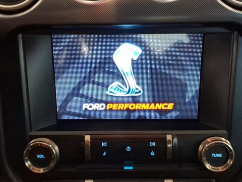 Used 2022 Ford Mustang Shelby GT500 w/ Technology Package image 14