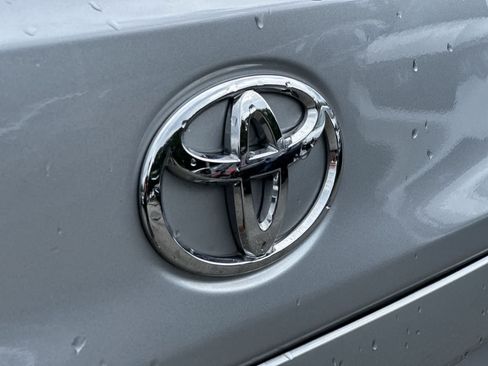Used 2025 Toyota Corolla Cross L FWD image 10
