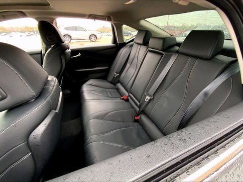 Certified 2025 Acura TLX w/ Technology Package image 18