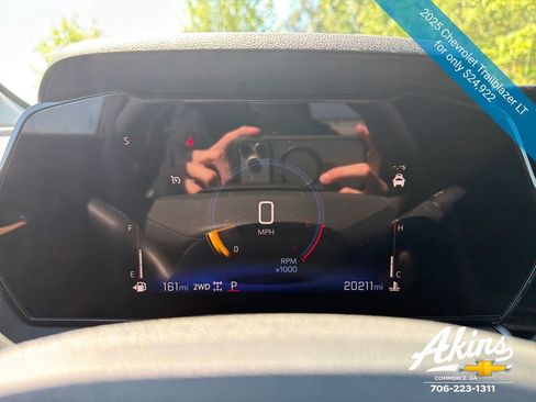 Certified 2025 Chevrolet TrailBlazer LT AWD/4WD image 24