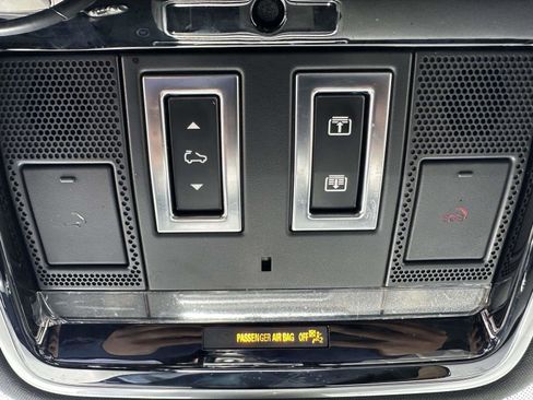 Used 2023 Land Rover Range Rover Velar R-Dynamic S AWD/4WD image 36