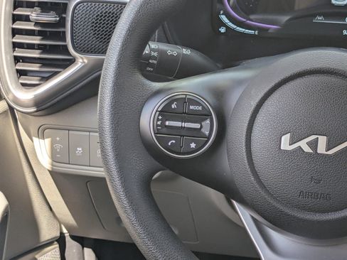 Certified 2025 Kia Soul LX w/ LX Technology Package image 17
