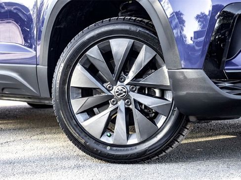 Used 2024 Volkswagen Taos S image 2