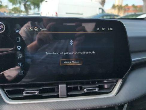 Used 2026 Chevrolet Equinox LT image 18