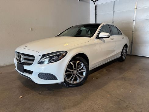 Used 2015 Mercedes-Benz C 300 4MATIC Sedan image 1