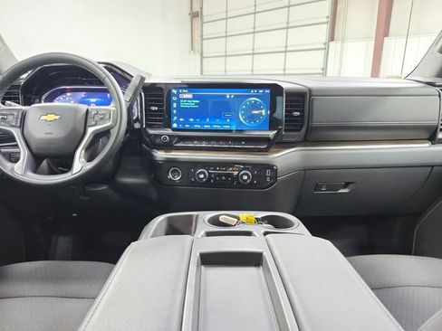 Used 2024 Chevrolet Silverado 1500 LT AWD/4WD image 25