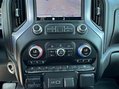 Used 2019 GMC Sierra 1500 SLT w/ SLT Premium Plus Package AWD/4WD image 34
