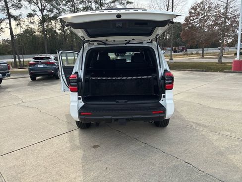 New 2026 Toyota 4Runner SR5 image 33