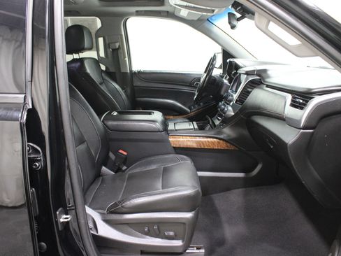 Used 2020 Chevrolet Suburban Premier image 37