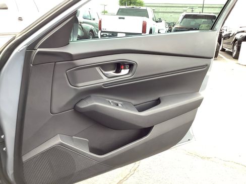 Used 2023 Honda Accord EX-L image 16