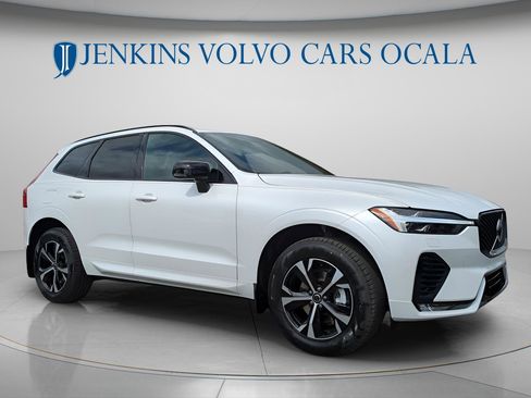 New 2026 Volvo XC60 B5 Core w/ Climate Package image 3