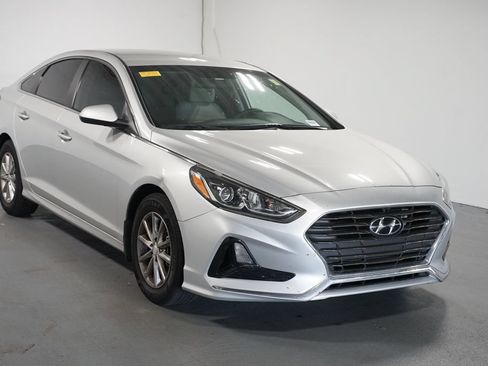 Used 2019 Hyundai Sonata SE FWD image 3