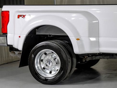 Used 2019 Ford F450 Lariat w/ Lariat Value Package image 6