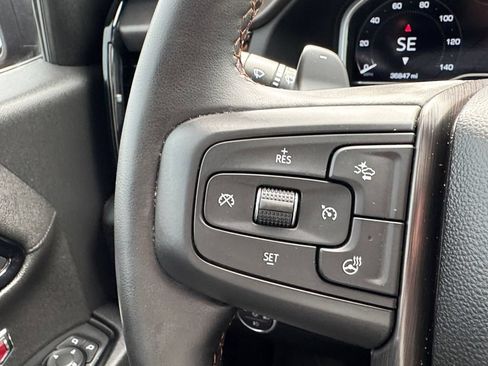 Used 2023 GMC Sierra 1500 AT4 w/ AT4 Premium Package AWD/4WD image 16