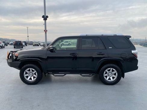 Used 2016 Toyota 4Runner SR5 Premium image 6