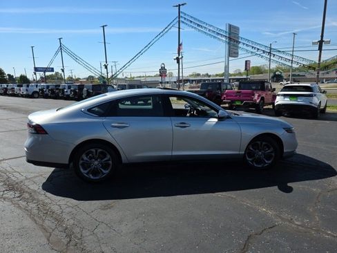 Used 2024 Honda Accord EX image 7