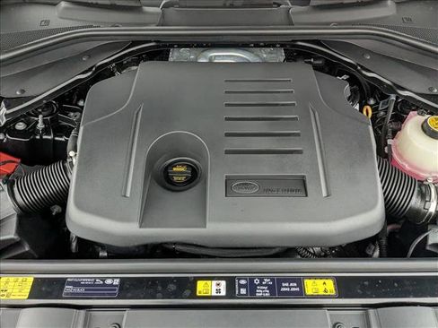New 2026 Land Rover Range Rover Sport SE image 17