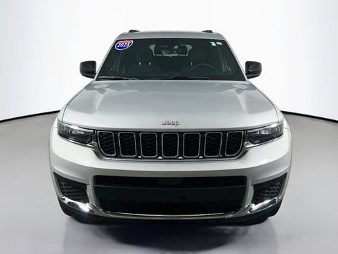 Used 2025 Jeep Grand Cherokee L Laredo RWD image 3