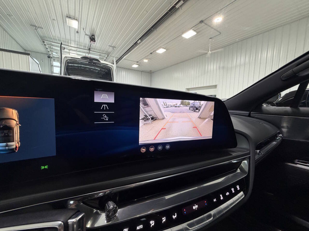 Used 2024 Cadillac Lyriq Tech w/ LPO, Floor Liner Package AWD/4WD image 28