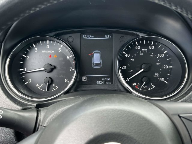 Used 2017 Nissan Rogue SV AWD/4WD image 23
