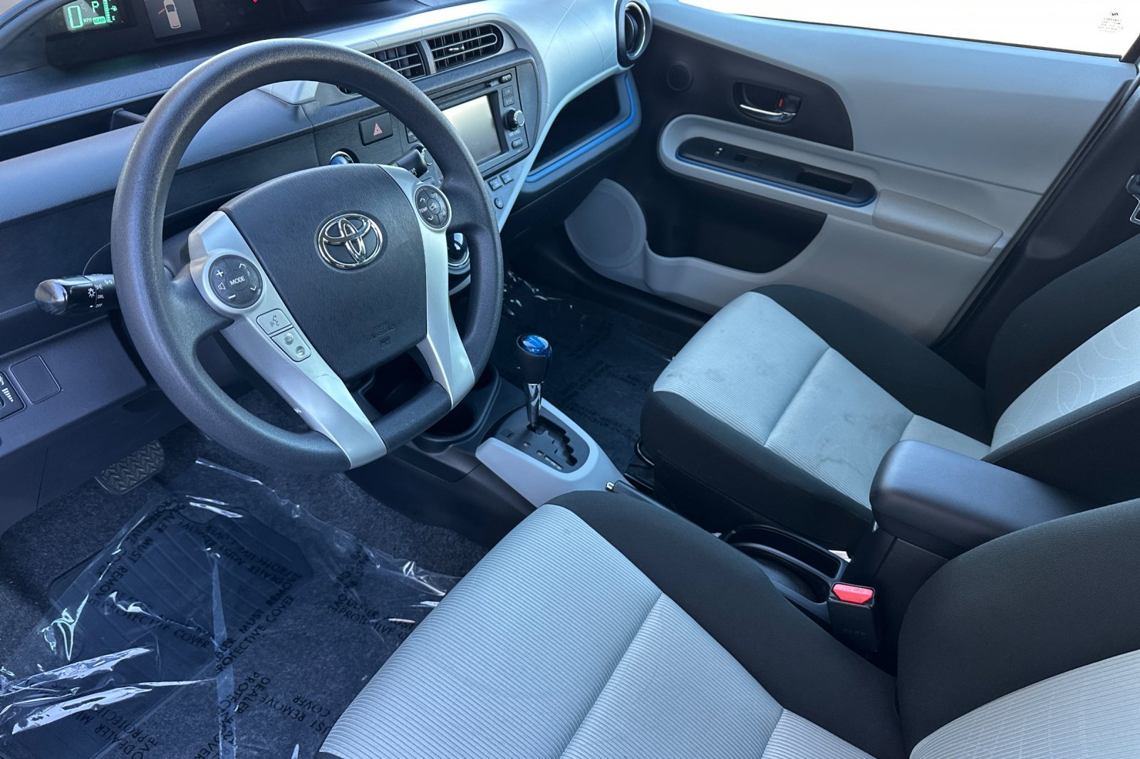 Used 2012 Toyota Prius C Three FWD image 4