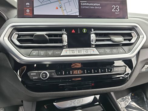 Used 2024 BMW X3 sDrive30i w/ Premium Package image 18