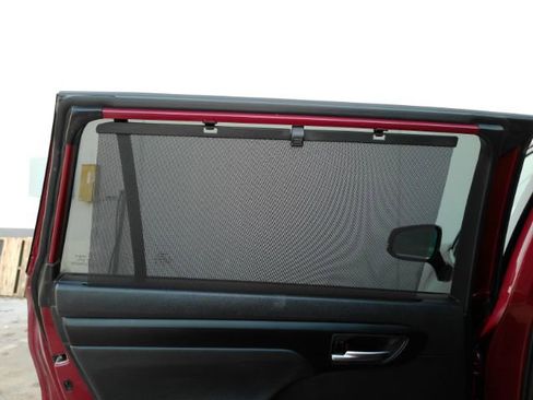 Used 2021 Toyota Highlander XLE image 20