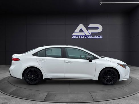 Used 2022 Toyota Corolla SE FWD image 8