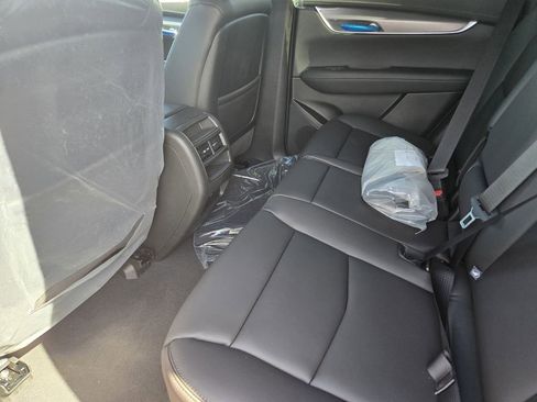 New 2026 Cadillac XT5 Luxury w/ LPO, Floor Liner Package image 15